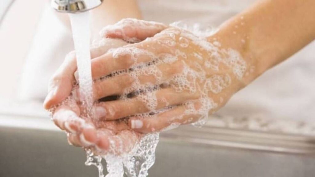 Hands care tips: Hands have become dry due to household chores, it is best to adopt these tips