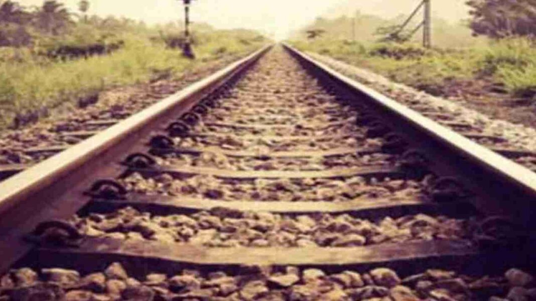 Covid-19 Lockdown: जब इतिहास में पहली बार रेलवे की रफ्तार थमी, कोरोना के चलते रोकनी पड़ी थीं ट्रेनें